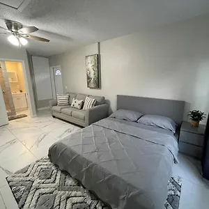  Holiday home Adorable In Tampa. United States